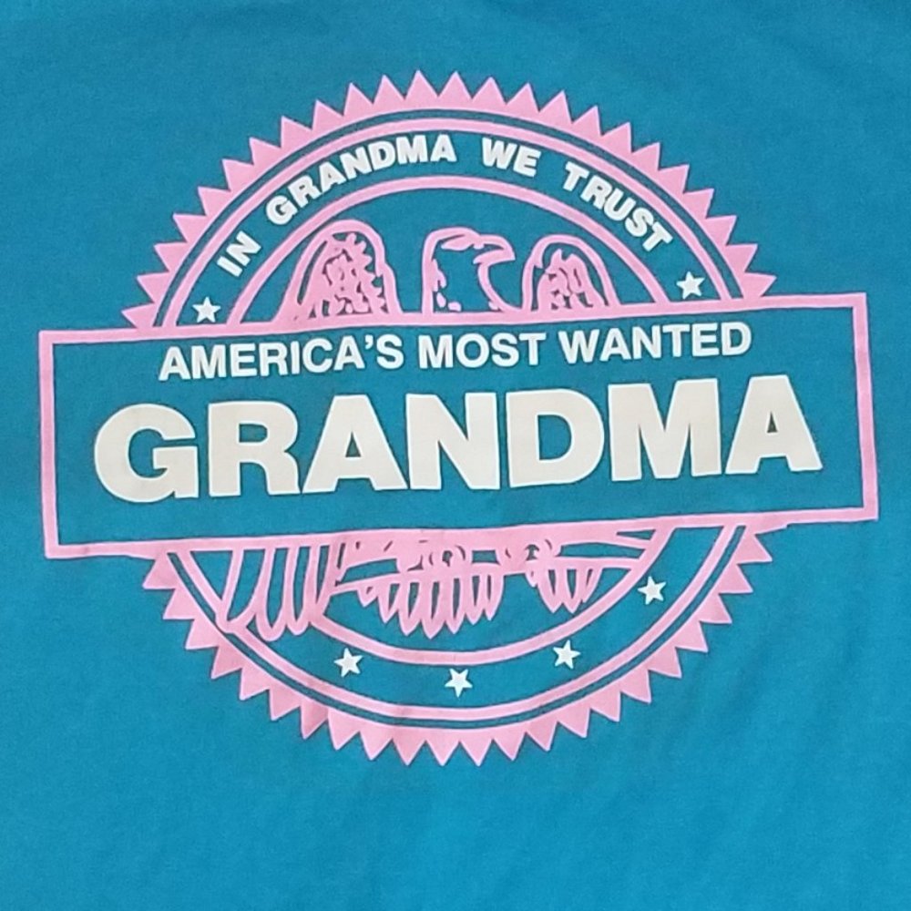 America's Most Wanted Grandma T-shirt M